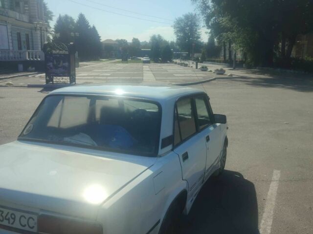 Белый ВАЗ 2107, объемом двигателя 1.5 л и пробегом 490 тыс. км за 839 $, фото 2 на Automoto.ua