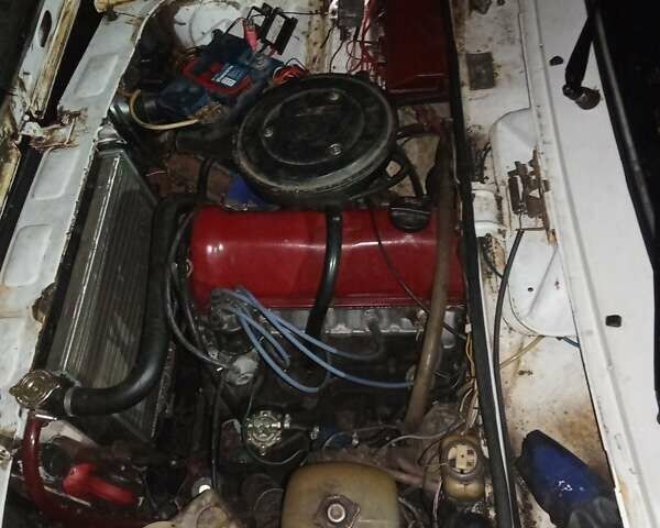 Белый ВАЗ 2107, объемом двигателя 1.5 л и пробегом 125 тыс. км за 700 $, фото 3 на Automoto.ua