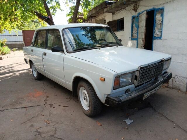 Белый ВАЗ 2107, объемом двигателя 1.5 л и пробегом 99 тыс. км за 650 $, фото 1 на Automoto.ua