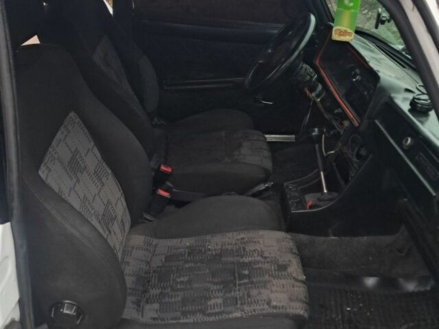 Белый ВАЗ 2107, объемом двигателя 1.5 л и пробегом 30 тыс. км за 456 $, фото 6 на Automoto.ua