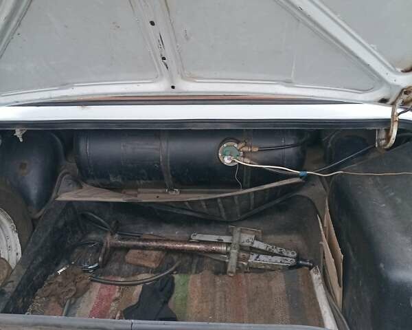 Белый ВАЗ 2107, объемом двигателя 1.5 л и пробегом 80 тыс. км за 710 $, фото 5 на Automoto.ua