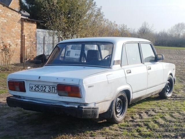 Белый ВАЗ 2107, объемом двигателя 1.3 л и пробегом 777 тыс. км за 239 $, фото 2 на Automoto.ua