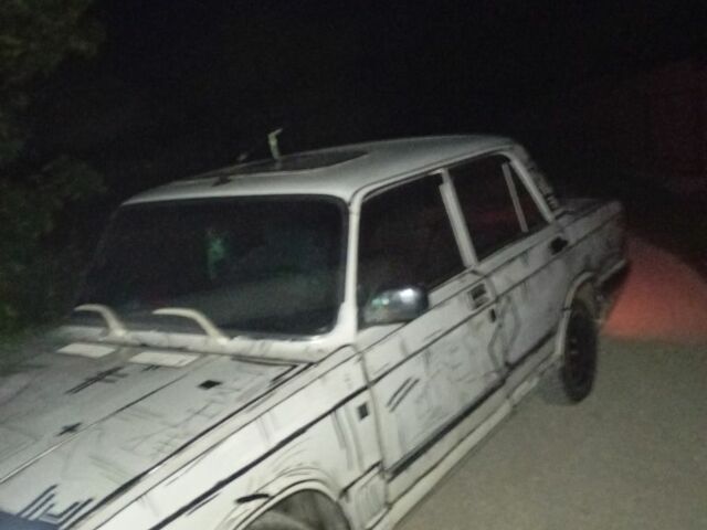 Белый ВАЗ 2107, объемом двигателя 1.1 л и пробегом 150 тыс. км за 450 $, фото 6 на Automoto.ua