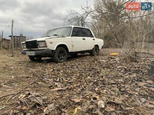 Белый ВАЗ 2107, объемом двигателя 1.5 л и пробегом 50 тыс. км за 750 $, фото 2 на Automoto.ua