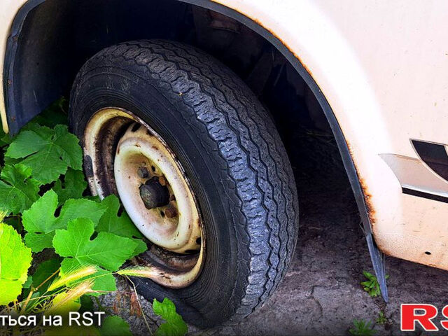 Белый ВАЗ 2107, объемом двигателя 1.5 л и пробегом 0 тыс. км за 450 $, фото 4 на Automoto.ua