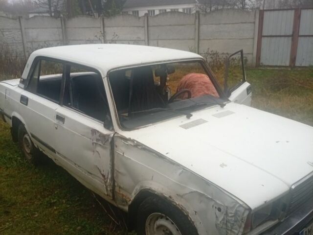 Білий ВАЗ 2107, об'ємом двигуна 0 л та пробігом 300 тис. км за 237 $, фото 3 на Automoto.ua