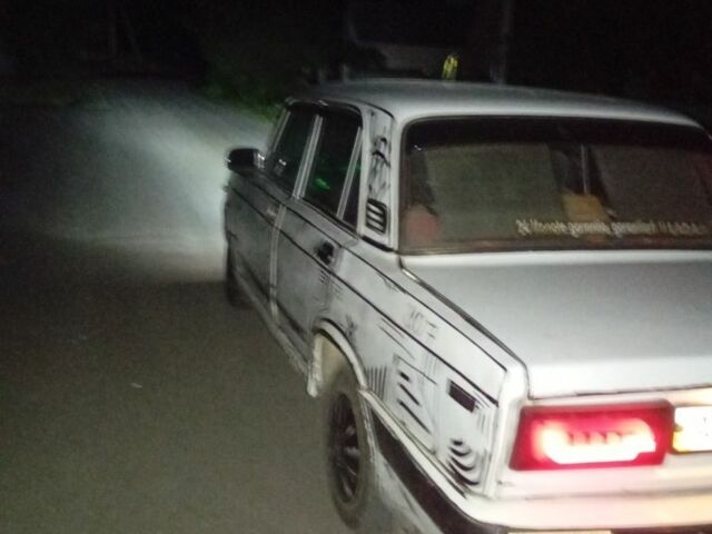 Белый ВАЗ 2107, объемом двигателя 1.1 л и пробегом 150 тыс. км за 450 $, фото 2 на Automoto.ua