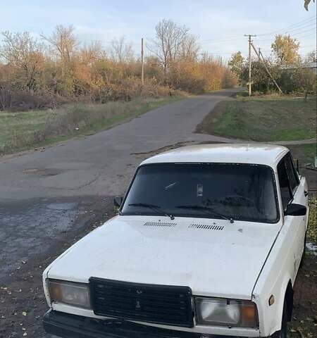 Белый ВАЗ 2107, объемом двигателя 1.5 л и пробегом 50 тыс. км за 750 $, фото 3 на Automoto.ua