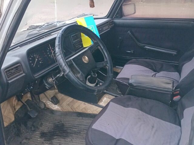 Білий ВАЗ 2107, об'ємом двигуна 1.5 л та пробігом 80 тис. км за 710 $, фото 4 на Automoto.ua