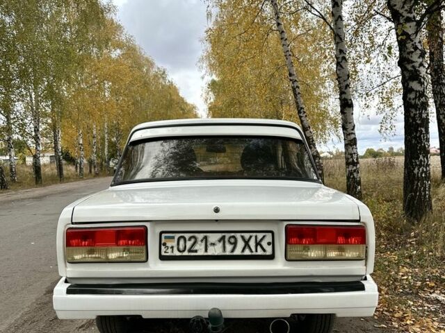 Белый ВАЗ 2107, объемом двигателя 1.5 л и пробегом 10 тыс. км за 1450 $, фото 2 на Automoto.ua