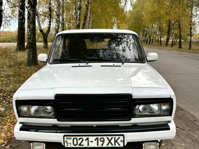 Белый ВАЗ 2107, объемом двигателя 1.5 л и пробегом 10 тыс. км за 1450 $, фото 1 на Automoto.ua