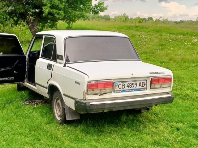 Белый ВАЗ 2107, объемом двигателя 1.5 л и пробегом 45 тыс. км за 18000 $, фото 3 на Automoto.ua