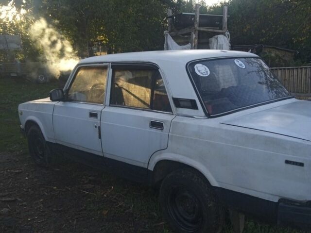 Белый ВАЗ 2107, объемом двигателя 1.5 л и пробегом 8 тыс. км за 800 $, фото 3 на Automoto.ua