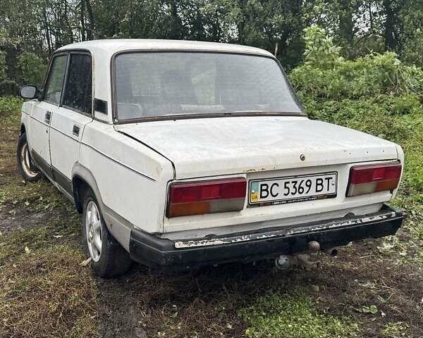 Белый ВАЗ 2107, объемом двигателя 1.5 л и пробегом 225 тыс. км за 300 $, фото 5 на Automoto.ua