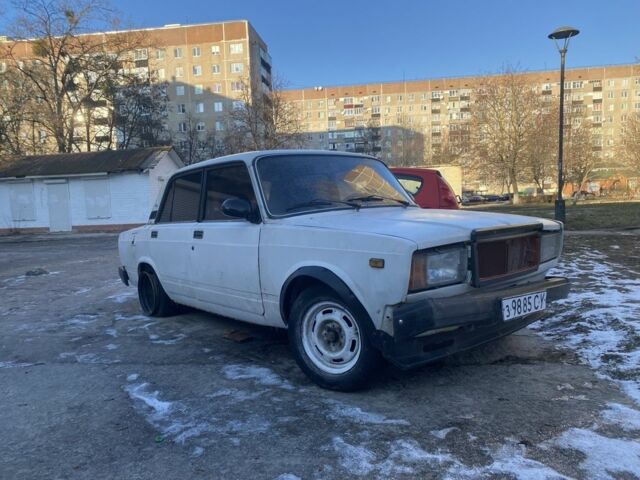 Білий ВАЗ 2107, об'ємом двигуна 1.5 л та пробігом 150 тис. км за 595 $, фото 6 на Automoto.ua