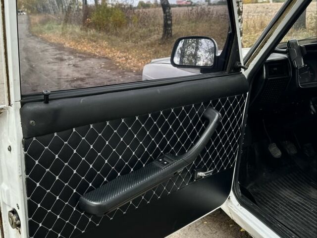 Белый ВАЗ 2107, объемом двигателя 1.5 л и пробегом 10 тыс. км за 1450 $, фото 4 на Automoto.ua