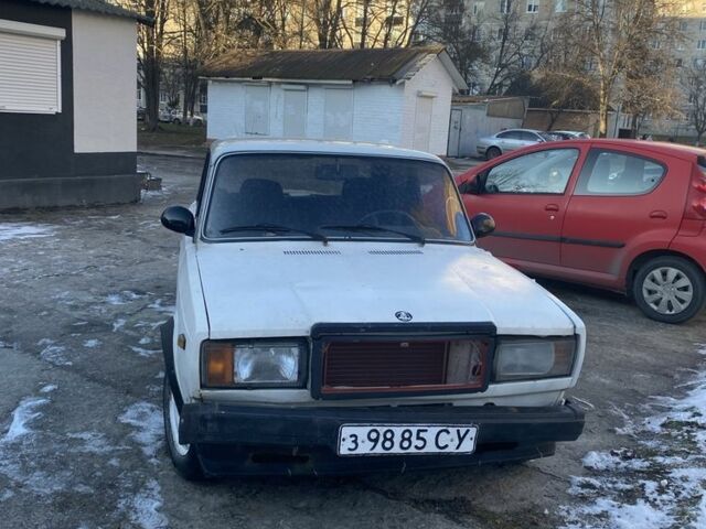 Білий ВАЗ 2107, об'ємом двигуна 1.5 л та пробігом 150 тис. км за 595 $, фото 8 на Automoto.ua