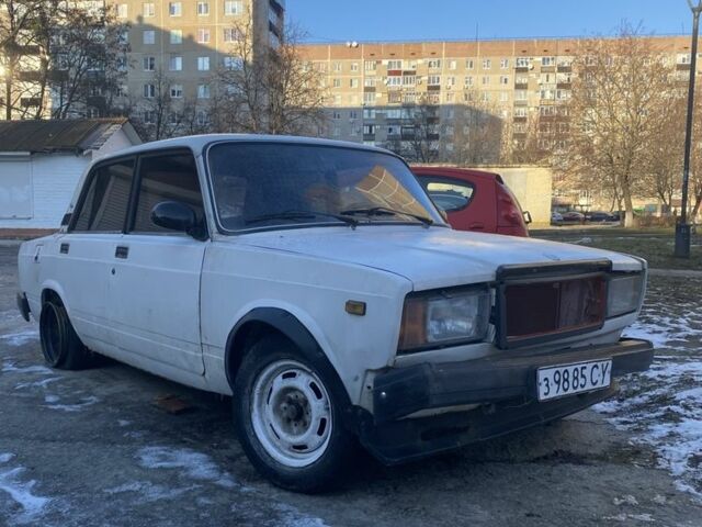 Білий ВАЗ 2107, об'ємом двигуна 1.5 л та пробігом 150 тис. км за 595 $, фото 7 на Automoto.ua