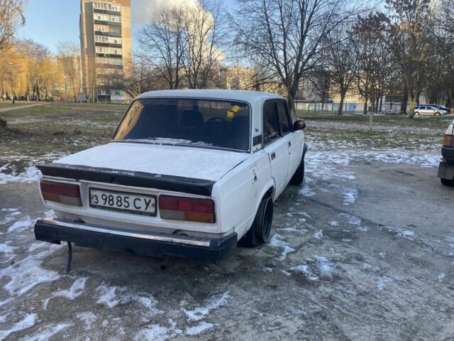 Білий ВАЗ 2107, об'ємом двигуна 1.5 л та пробігом 150 тис. км за 595 $, фото 4 на Automoto.ua