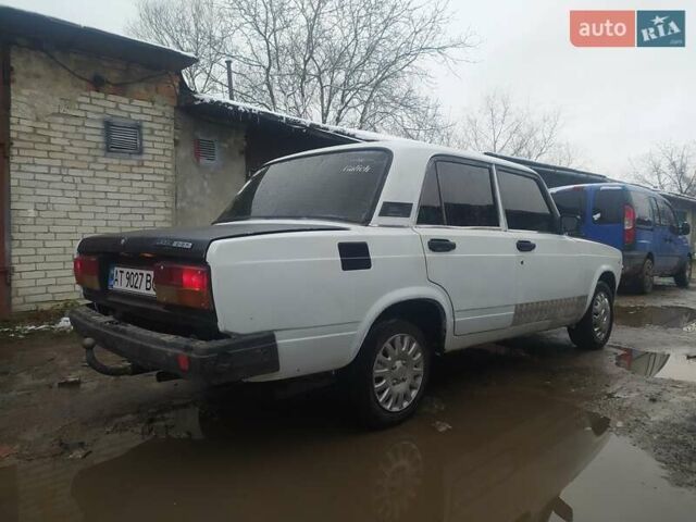 Белый ВАЗ 2107, объемом двигателя 1.5 л и пробегом 111 тыс. км за 353 $, фото 1 на Automoto.ua