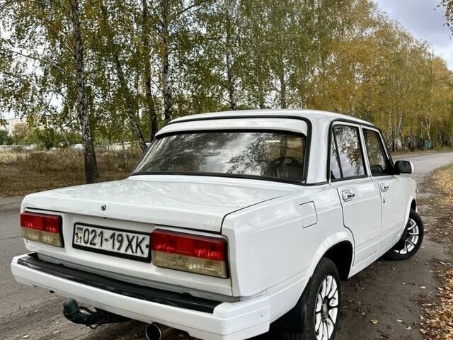 Белый ВАЗ 2107, объемом двигателя 1.5 л и пробегом 10 тыс. км за 1450 $, фото 3 на Automoto.ua
