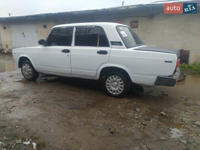 Белый ВАЗ 2107, объемом двигателя 1.5 л и пробегом 111 тыс. км за 353 $, фото 8 на Automoto.ua