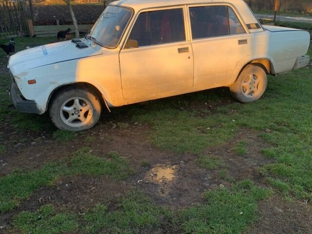 Білий ВАЗ 2107, об'ємом двигуна 1.5 л та пробігом 56 тис. км за 284 $, фото 2 на Automoto.ua