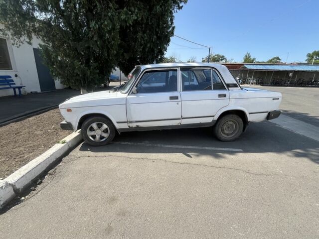 Белый ВАЗ 2107, объемом двигателя 8 л и пробегом 798 тыс. км за 900 $, фото 1 на Automoto.ua