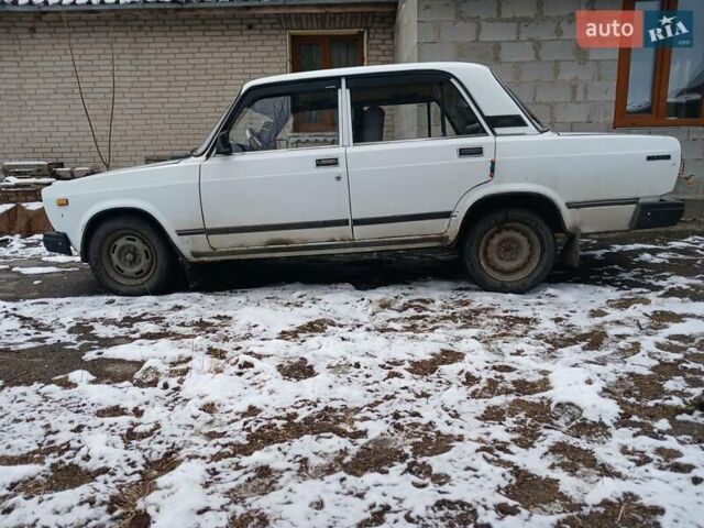 Белый ВАЗ 2107, объемом двигателя 1.45 л и пробегом 75 тыс. км за 458 $, фото 1 на Automoto.ua