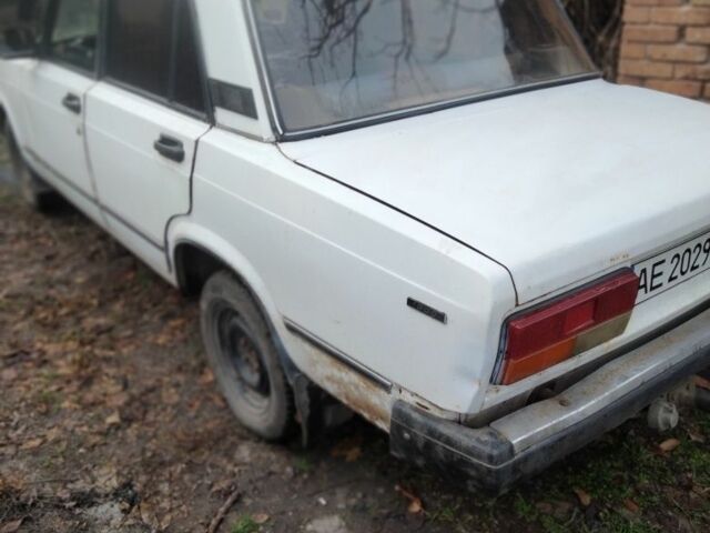 Белый ВАЗ 2107, объемом двигателя 1.5 л и пробегом 250 тыс. км за 357 $, фото 1 на Automoto.ua