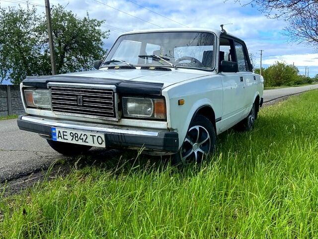 Белый ВАЗ 2107, объемом двигателя 1.3 л и пробегом 100 тыс. км за 800 $, фото 6 на Automoto.ua