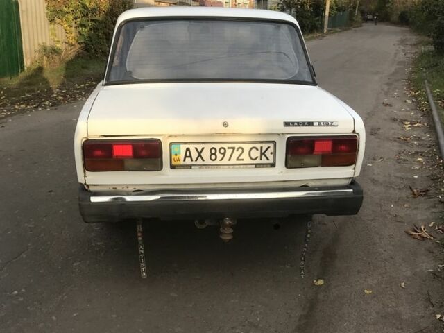 ВАЗ 2107 1986 в Славянске на Automoto.ua Белый ВАЗ 2107, объемом двигателя 1.5 л и пробегом 3 тыс. км за 600 $, фото 5 на Automoto.ua