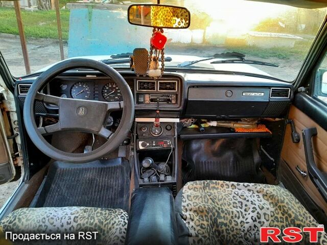 Белый ВАЗ 2107, объемом двигателя 1.5 л и пробегом 0 тыс. км за 750 $, фото 6 на Automoto.ua