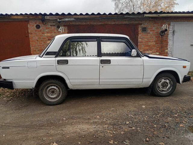 Белый ВАЗ 2107, объемом двигателя 1.5 л и пробегом 2 тыс. км за 632 $, фото 6 на Automoto.ua