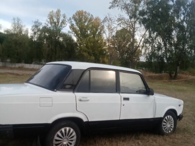 Білий ВАЗ 2107, об'ємом двигуна 1.5 л та пробігом 111 тис. км за 499 $, фото 1 на Automoto.ua