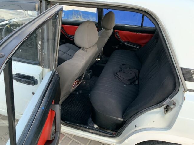 Белый ВАЗ 2107, объемом двигателя 1.8 л и пробегом 3 тыс. км за 1400 $, фото 8 на Automoto.ua