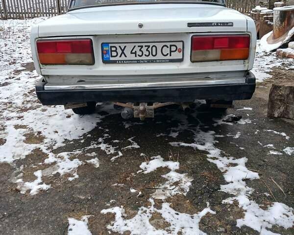 Белый ВАЗ 2107, объемом двигателя 1.45 л и пробегом 75 тыс. км за 458 $, фото 2 на Automoto.ua