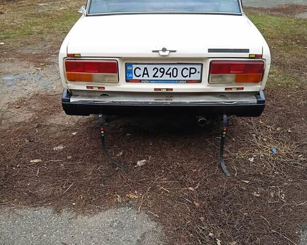 Белый ВАЗ 2107, объемом двигателя 1.5 л и пробегом 35 тыс. км за 1250 $, фото 4 на Automoto.ua