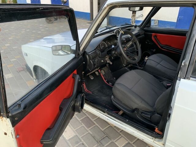 Белый ВАЗ 2107, объемом двигателя 1.8 л и пробегом 3 тыс. км за 1400 $, фото 6 на Automoto.ua