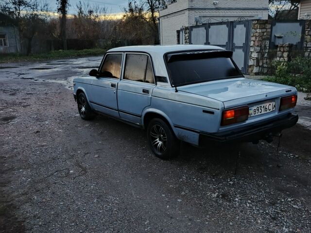 ВАЗ 2107 1986 в Белополье на Automoto.ua Белый ВАЗ 2107, объемом двигателя 7 л и пробегом 123 тыс. км за 1142 $, фото 2 на Automoto.ua