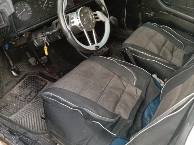 Білий ВАЗ 2107, об'ємом двигуна 1 л та пробігом 230 тис. км за 389 $, фото 6 на Automoto.ua