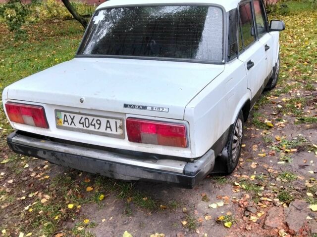 ВАЗ 2107 1986 в Сумах на Automoto.ua Белый ВАЗ 2107, объемом двигателя 1.5 л и пробегом 111 тыс. км за 980 $, фото 3 на Automoto.ua