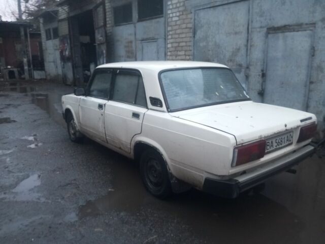 Белый ВАЗ 2107, объемом двигателя 0 л и пробегом 350 тыс. км за 333 $, фото 4 на Automoto.ua