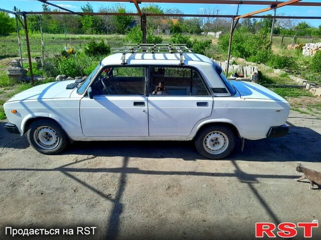 Белый ВАЗ 2107, объемом двигателя 1.5 л и пробегом 0 тыс. км за 700 $, фото 3 на Automoto.ua
