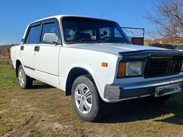 Белый ВАЗ 2107, объемом двигателя 0 л и пробегом 10 тыс. км за 1200 $, фото 2 на Automoto.ua