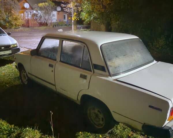 Белый ВАЗ 2107, объемом двигателя 1.3 л и пробегом 613 тыс. км за 545 $, фото 5 на Automoto.ua