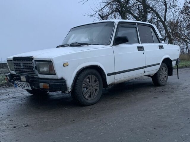 Белый ВАЗ 2107, объемом двигателя 1.5 л и пробегом 142 тыс. км за 473 $, фото 5 на Automoto.ua