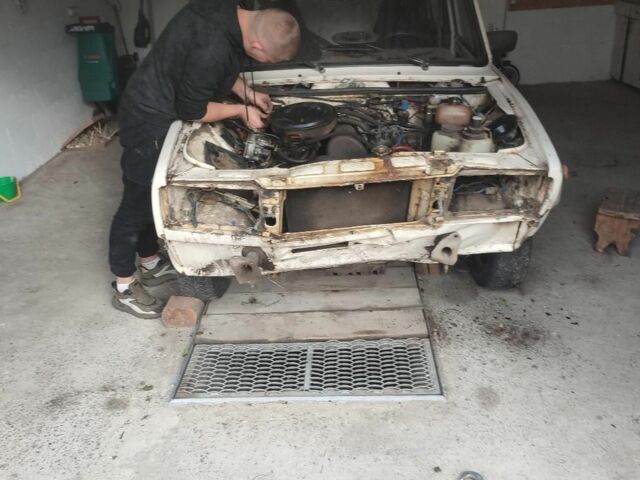 Білий ВАЗ 2107, об'ємом двигуна 1.5 л та пробігом 179 тис. км за 238 $, фото 1 на Automoto.ua