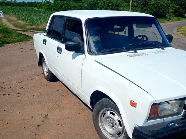 Белый ВАЗ 2107, объемом двигателя 1.5 л и пробегом 0 тыс. км за 670 $, фото 1 на Automoto.ua