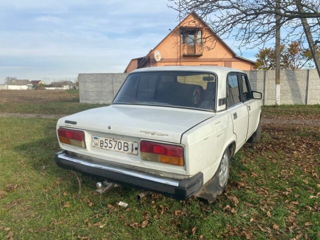 Білий ВАЗ 2107, об'ємом двигуна 1.5 л та пробігом 279 тис. км за 597 $, фото 3 на Automoto.ua